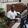 CHM-Burundi-2004-web_training.jpg