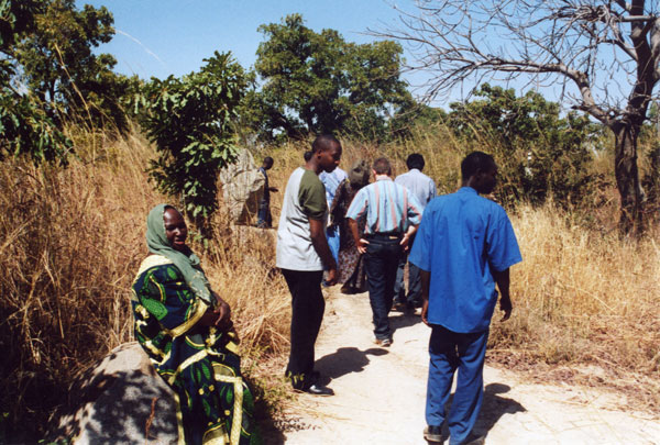 Ouaga 2003, Visit à Laongo, il fait chaud!